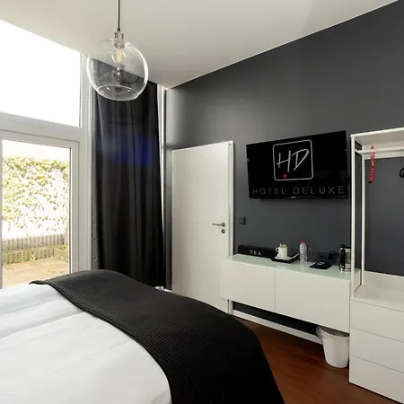 Hotel Deluxe